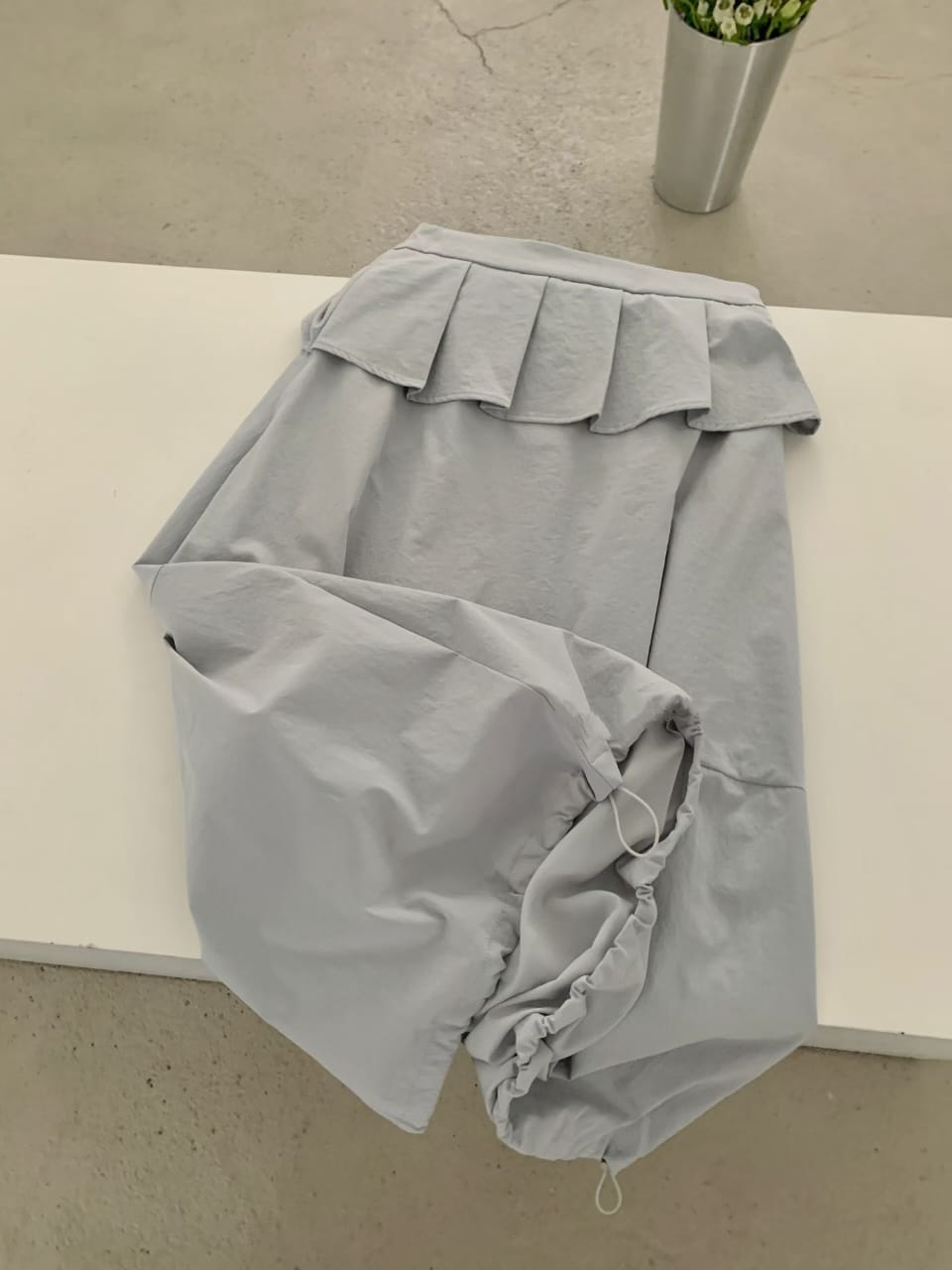 Skirt back detail
