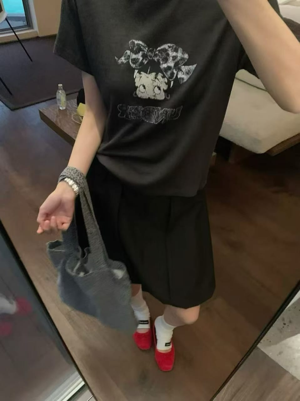 Betty Boop T恤 II - 印花特写配褶皱短裙