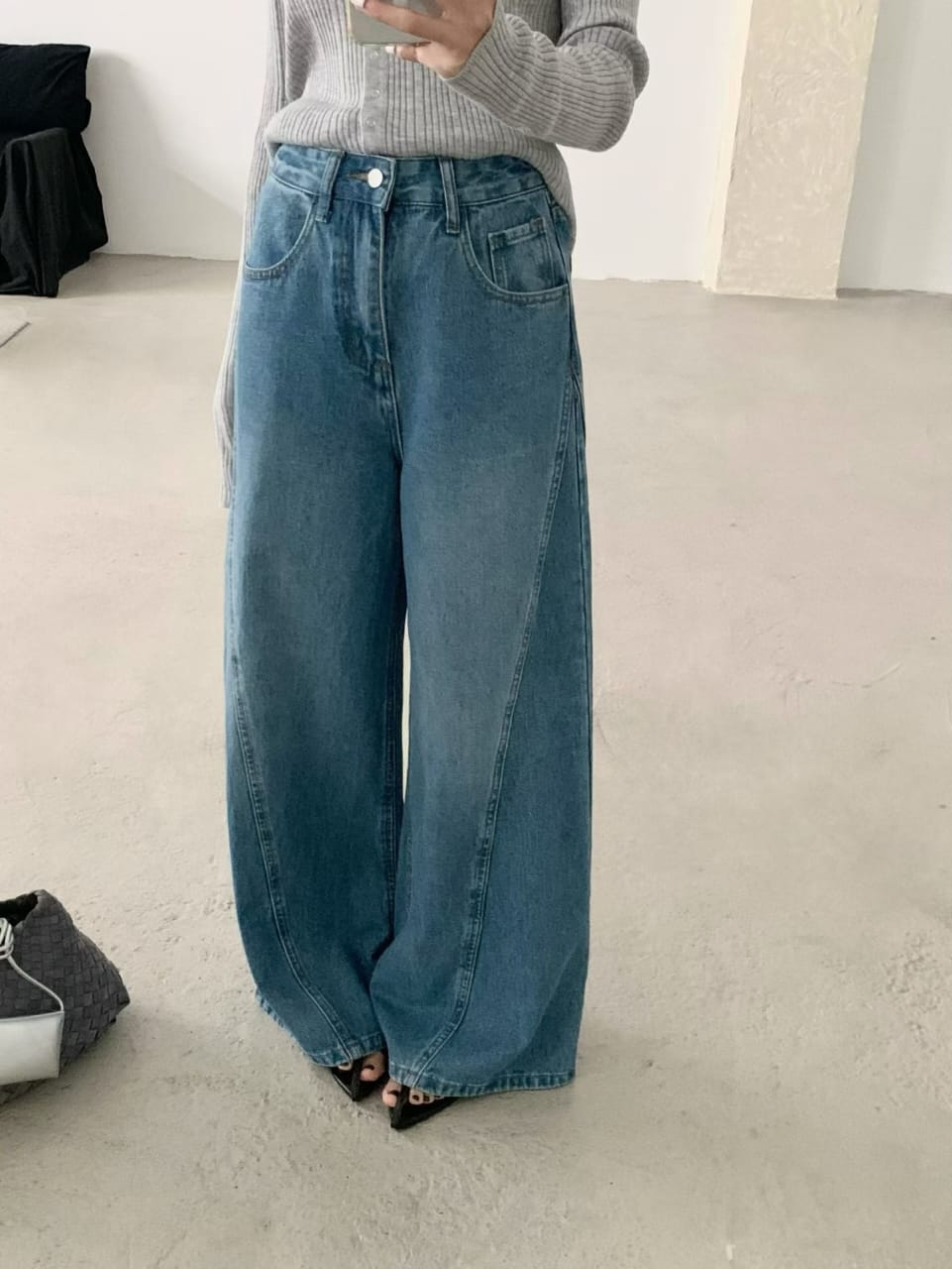 Wide-leg jeans side detail view