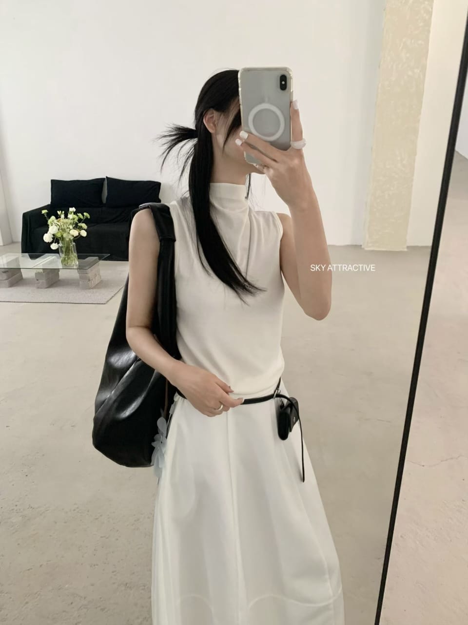 半高领背心 - 白色上身镜子摔
